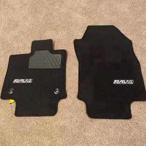 RAV4 2020 Black Floor Mats